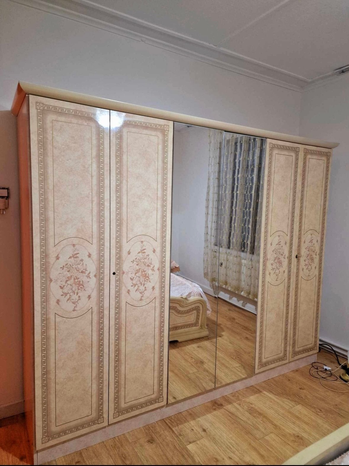 Chambre a coucher italienne, Huis en Inrichting, Kasten | Kleerkasten, Ophalen, Zo goed als nieuw