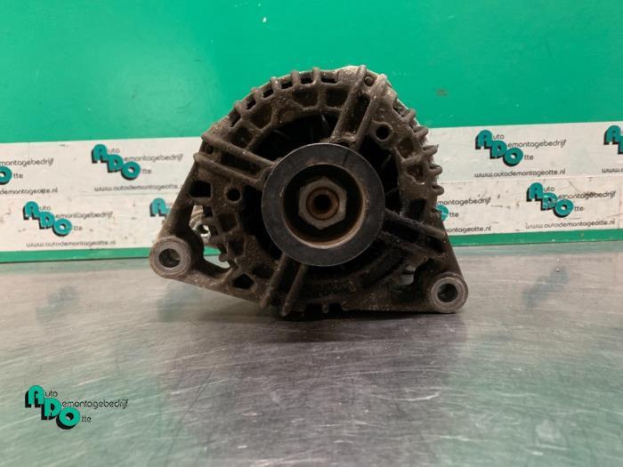Dynamo van een Opel Astra (Astra H 04-), Gebruikt, -, -, Opel