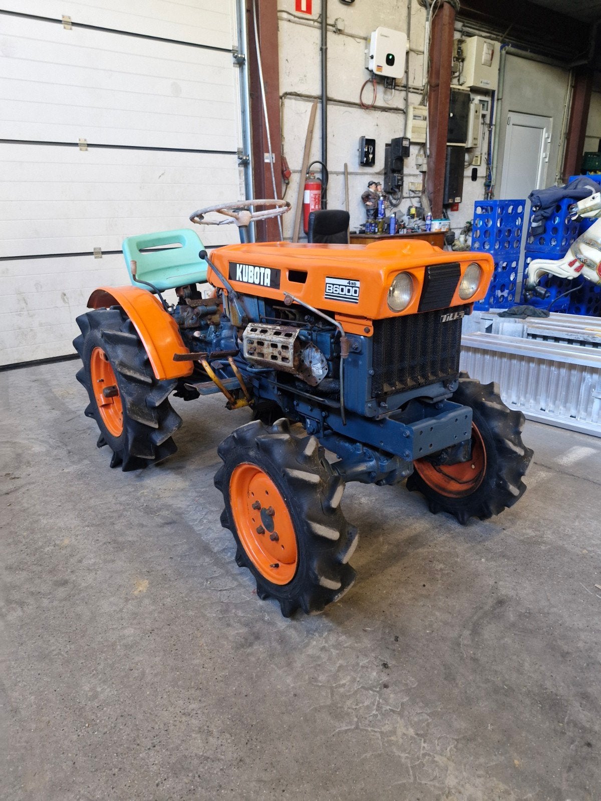 tracteur 4x4 b6000, Enlèvement ou Envoi