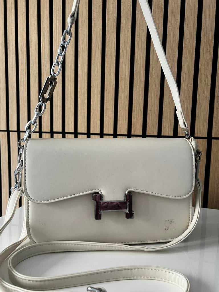 Elegante Beige Schoudertas-Klassieke Stijl -Zilveren Details, Enlèvement ou Envoi, Utilisé, Beige