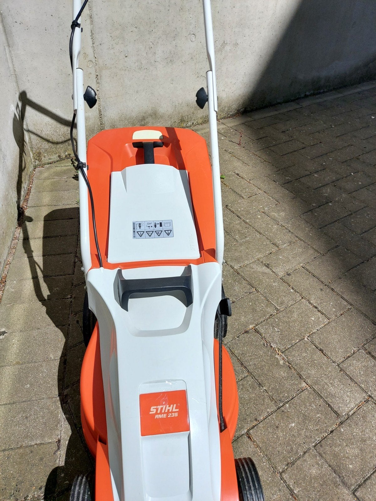 Tondeuse à gazon électrique Stihl RME-235., Jardin & Terrasse, Tondeuses à gazon, Enlèvement, Comme neuf, 30 à 39 cm, Tondeuses à gazon électriques