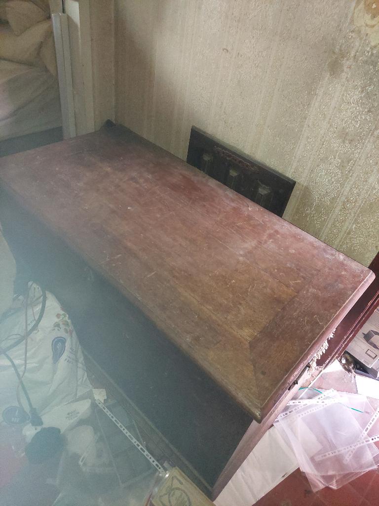 Coffre ancien vente urgent contacter moi vite, Huis en Inrichting, Kasten | Ladekasten, Ophalen, Gebruikt, 200 cm of meer, 75 cm of meer