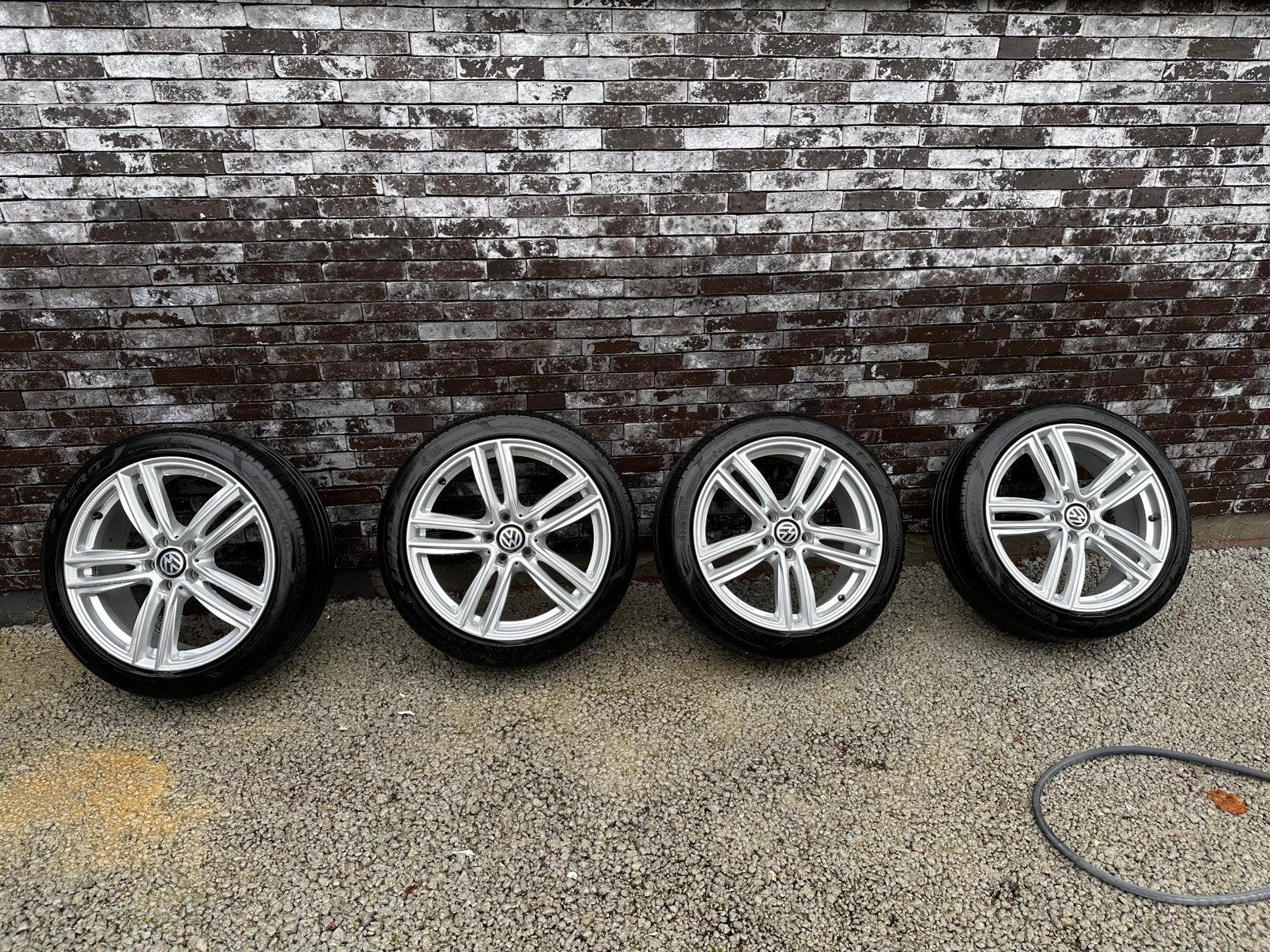 Velgen 19” Volkswagen Passat, Band(en), Personenwagen, Zomerbanden, Ophalen