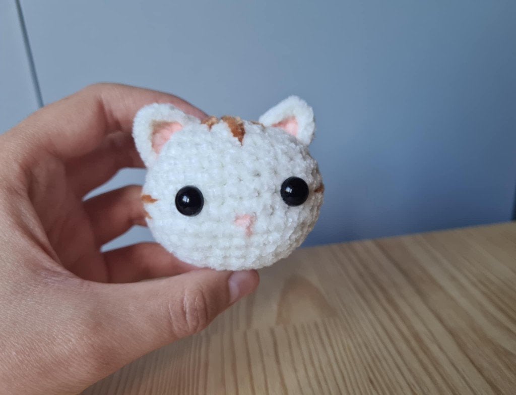 Petite tête de chat fait en crochet, Hobby & Loisirs créatifs, Tricot & Crochet, Enlèvement ou Envoi, Neuf, Crochet, Autres types