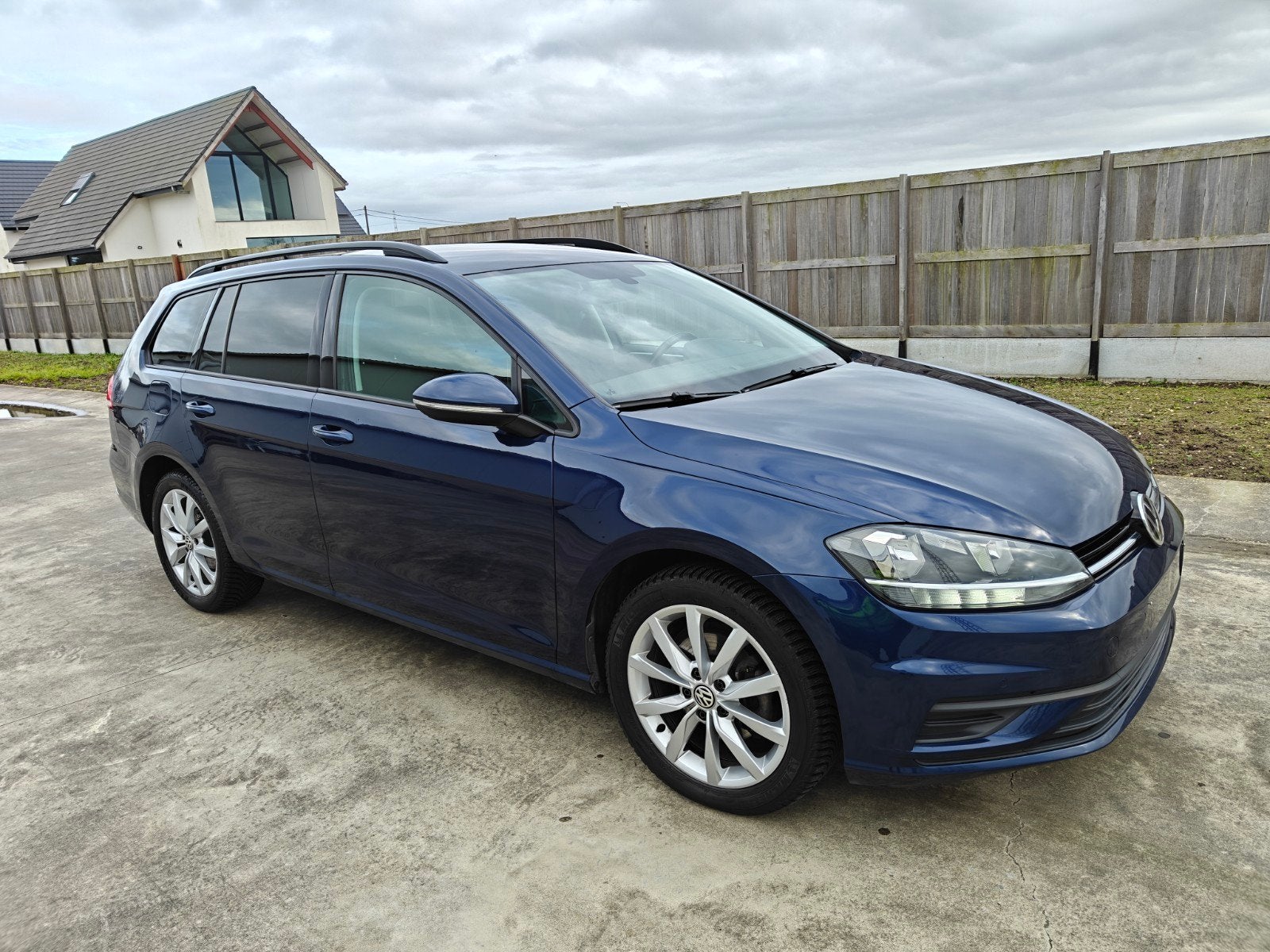 VW golf 7.5 perfecte staat/ Automaat, Auto's, Volkswagen, Stof, Blauw, 5 deurs, Dealer onderhouden