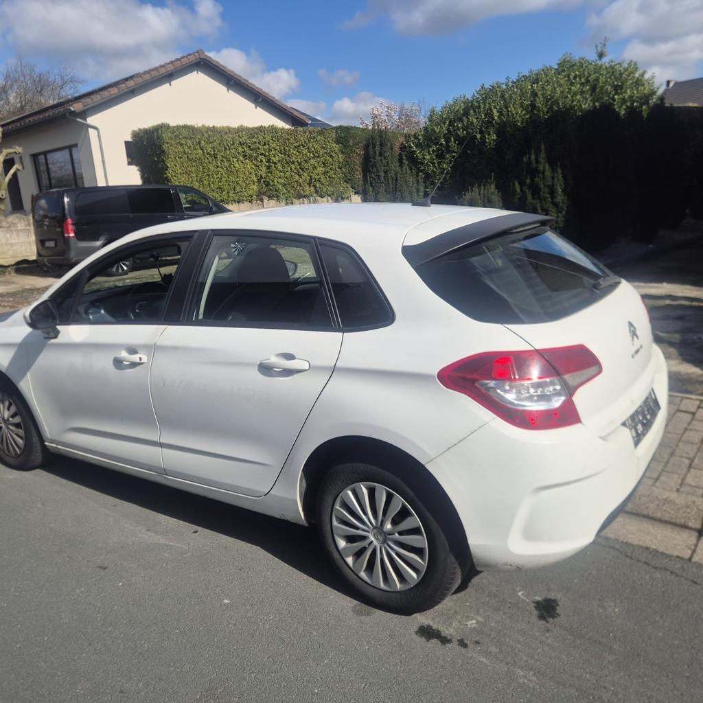 Citroen c4 1.6 HDI 2011 climatisation 410000 km euro 5, Autos, Euro 5, Achat, Boîte manuelle, 5 portes