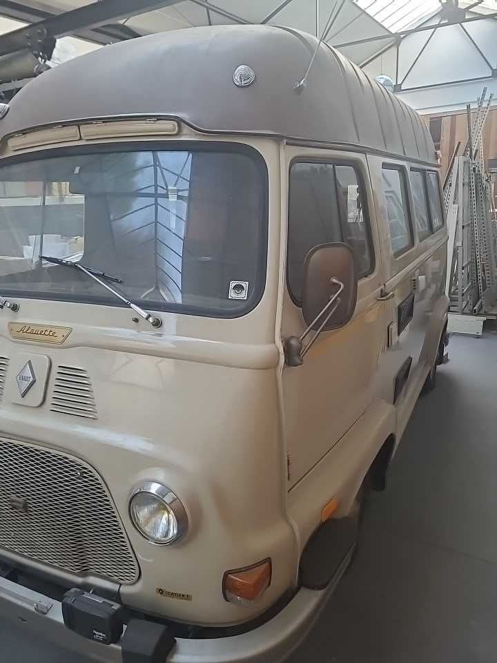 Renault Alouette/Estafette Oldtimer, 75 kW, Achat, Beige, 2 places
