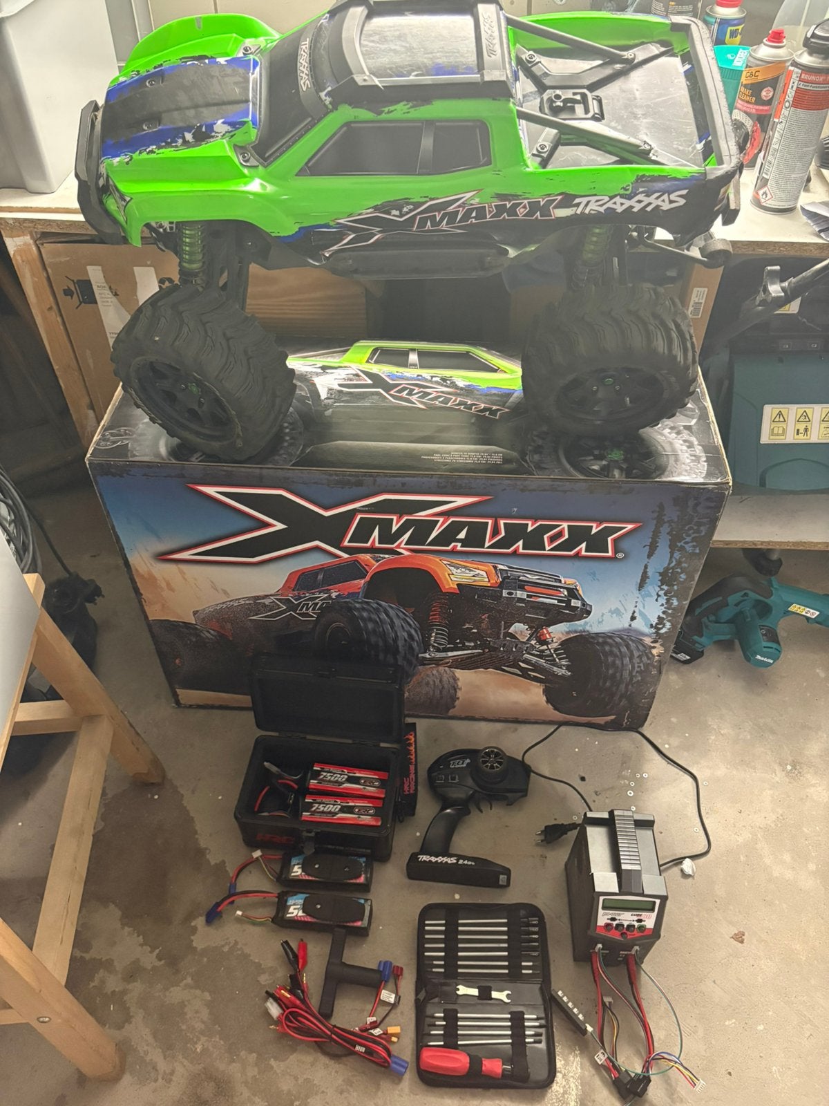 Traxxas X maxx volledig rijklaar !!, Hobby en Vrije tijd, Ophalen, Zo goed als nieuw