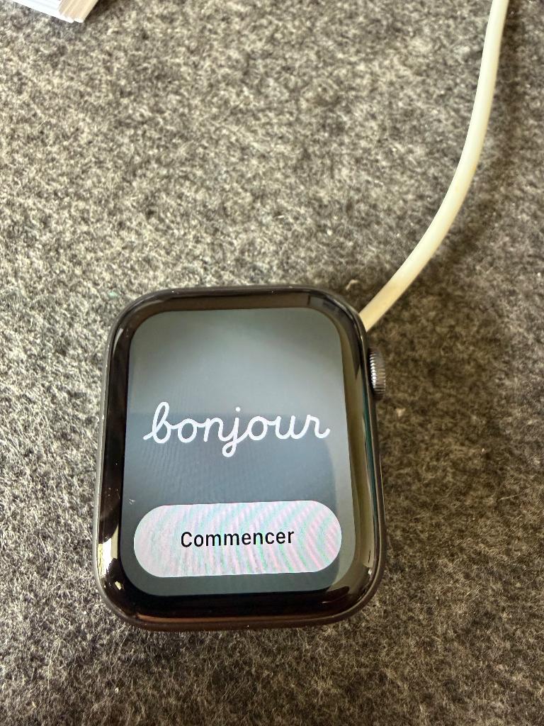 Apple Watch series 5 - 44MM - Space Grey, Handtassen en Accessoires, Ophalen, Gebruikt, Zwart, IOS