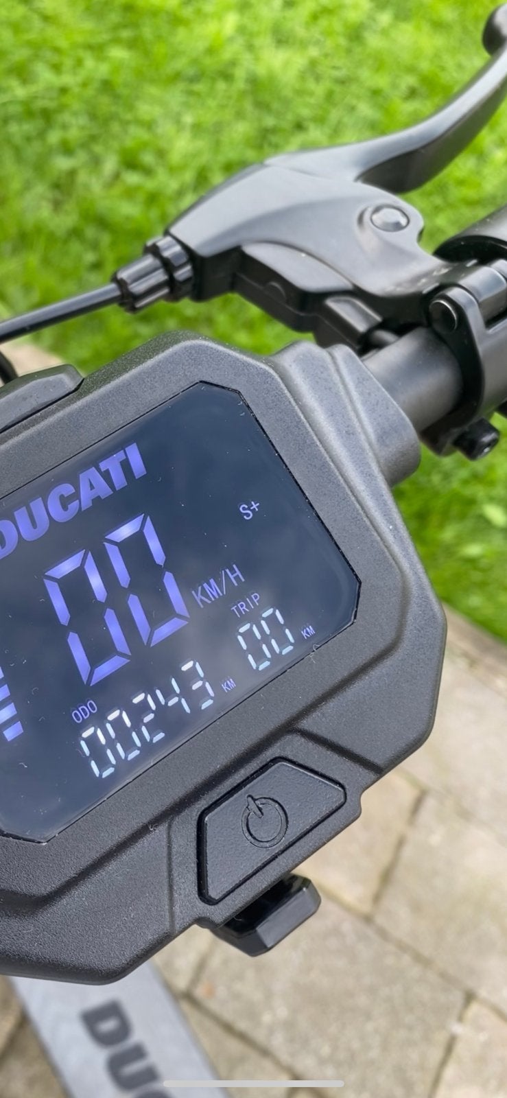E step ducati pro evo 2 ( zo goed als nieuw 243km ), Ophalen, Zo goed als nieuw, Elektrische step (E-scooter)