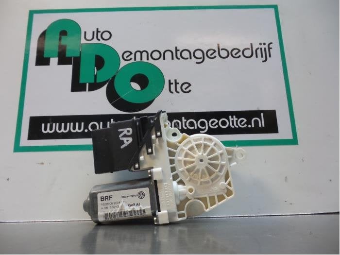 Moteur de vitre portière d'un Volkswagen Golf (Golf 04-), Autos : Pièces & Accessoires, Volkswagen, -, 3 mois de garantie, Utilisé