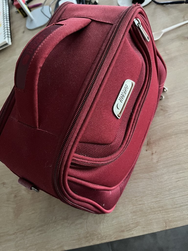 beautycase Delsey, Bijoux, Sacs & Beauté, Boîtes de maquillage & Beauty case, Enlèvement, Rouge