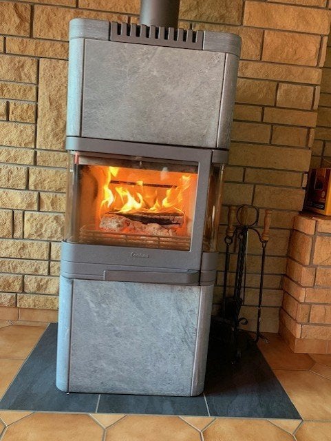 Poêle à bois scandinave revêtement stéatite CONTURA 26T BAS , Maison & Meubles, Poêles, Enlèvement, Utilisé, Bois, Poêle à bois