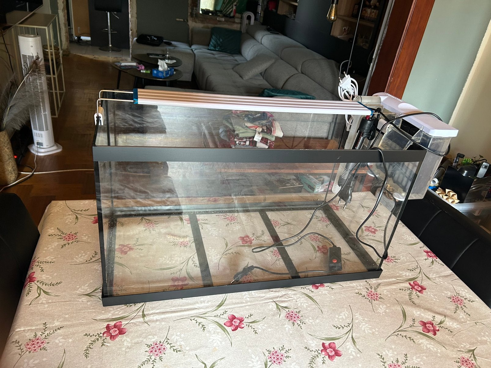 Aquarium met toebehoren, Dieren en Toebehoren, Ophalen, Zo goed als nieuw