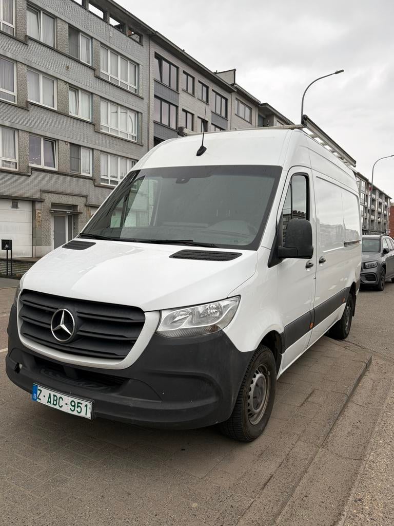 Mercedes 319 v6, Automaat, Navigatiesysteem, Stof, Wit