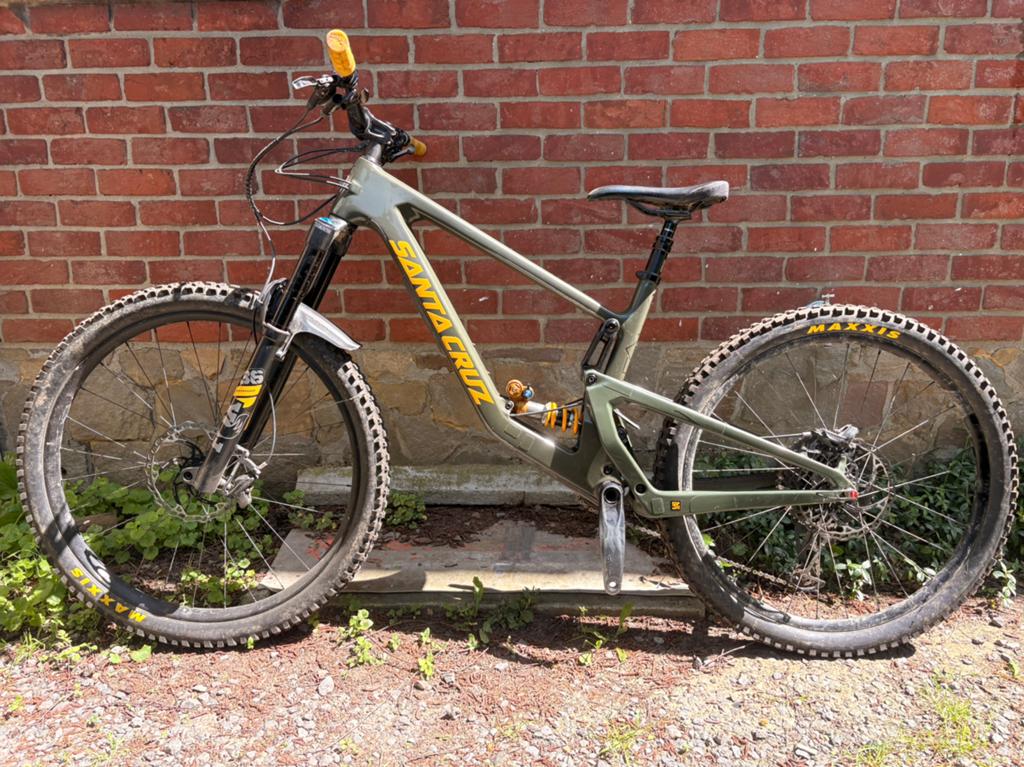 Santa cruz boronson v4, Ophalen