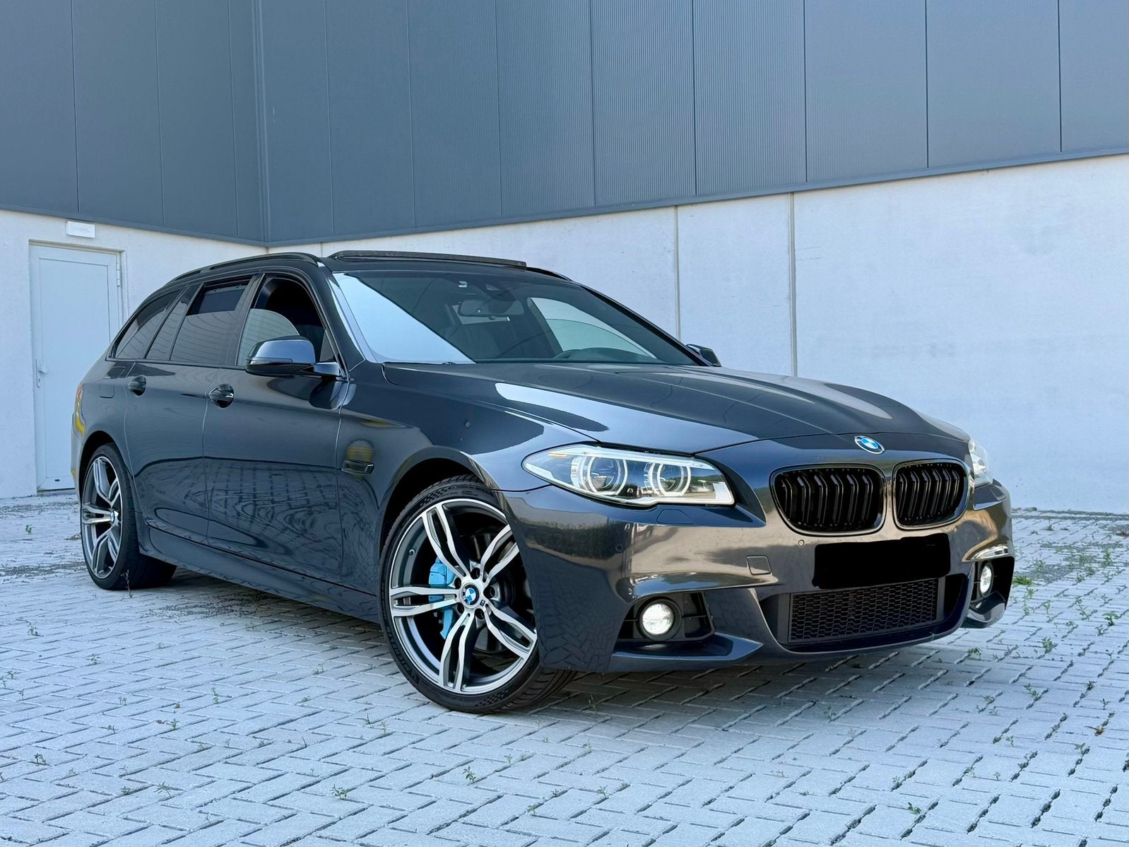 BMW 530d Xdrive Touring M Sport/HUD/PANO/ACC/Euro6, Autos, Cuir, Argent ou Gris, Euro 6, Entreprise