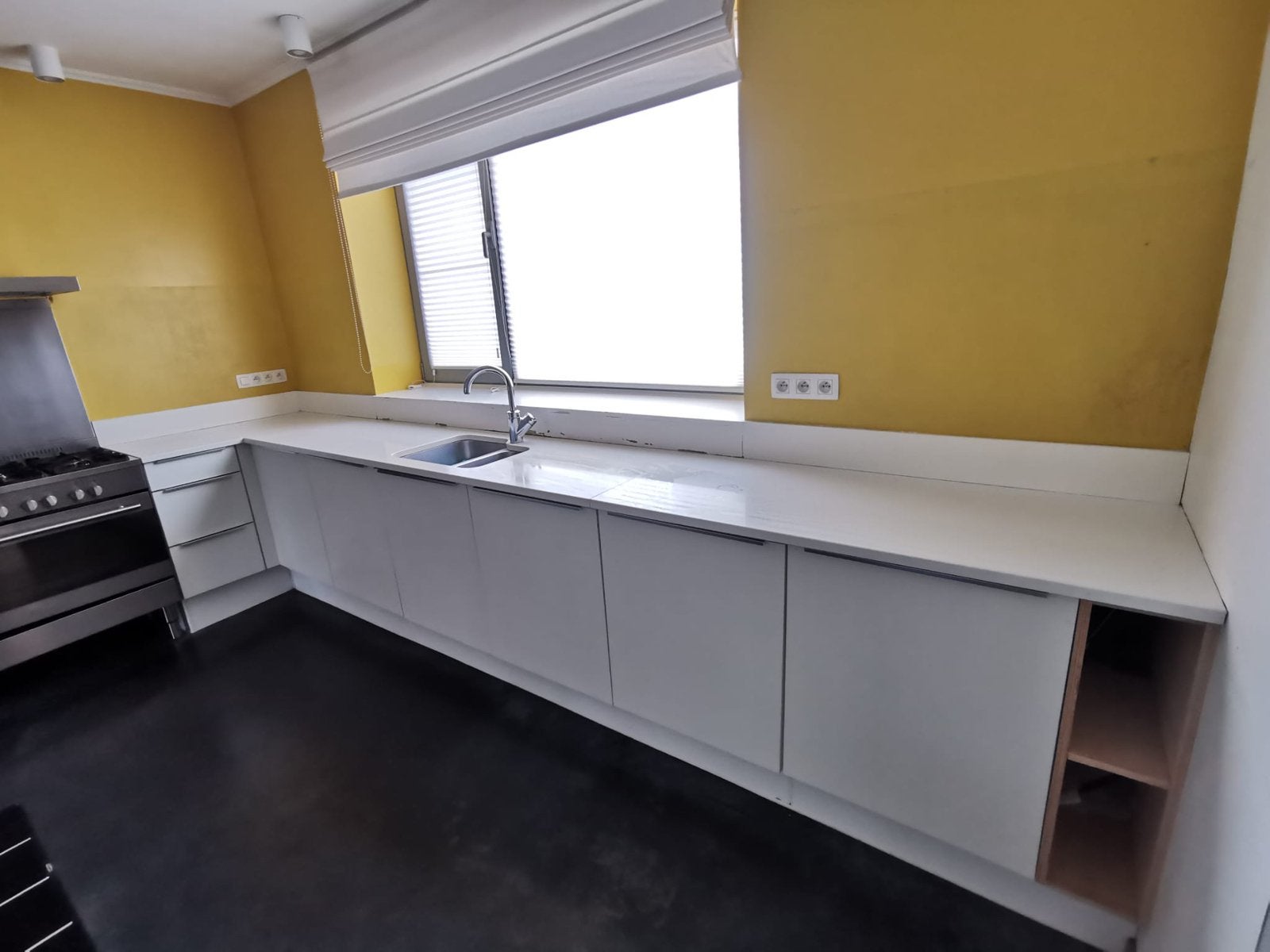 Complete keuken met toestellen, Huis en Inrichting, Ophalen, Gebruikt, Wit, Hoekkeuken