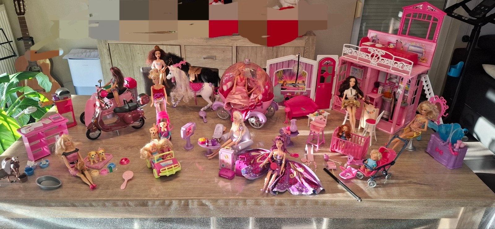 Gros lot de Barbies, Enlèvement, Barbie
