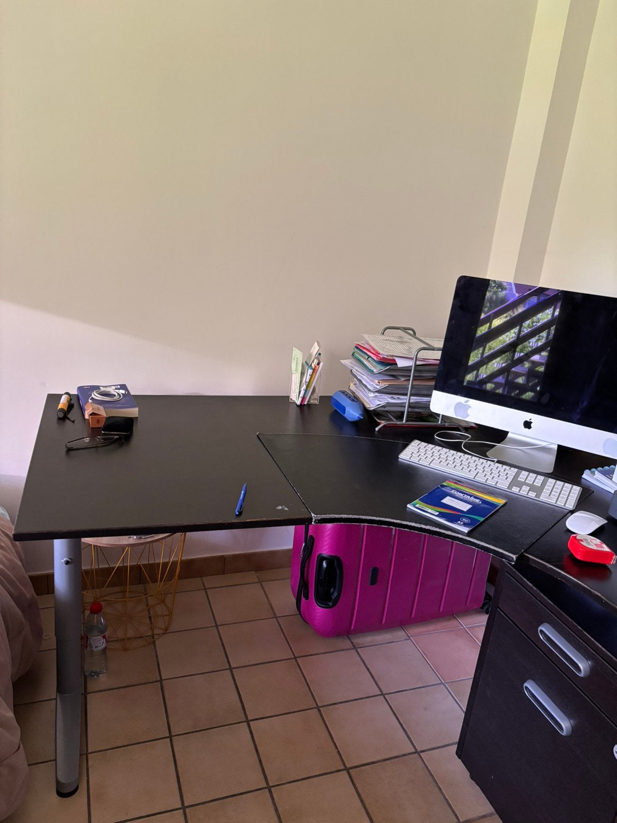 Bureau, Huis en Inrichting, Bureaus, Ophalen, Zo goed als nieuw, Zwart, Hout