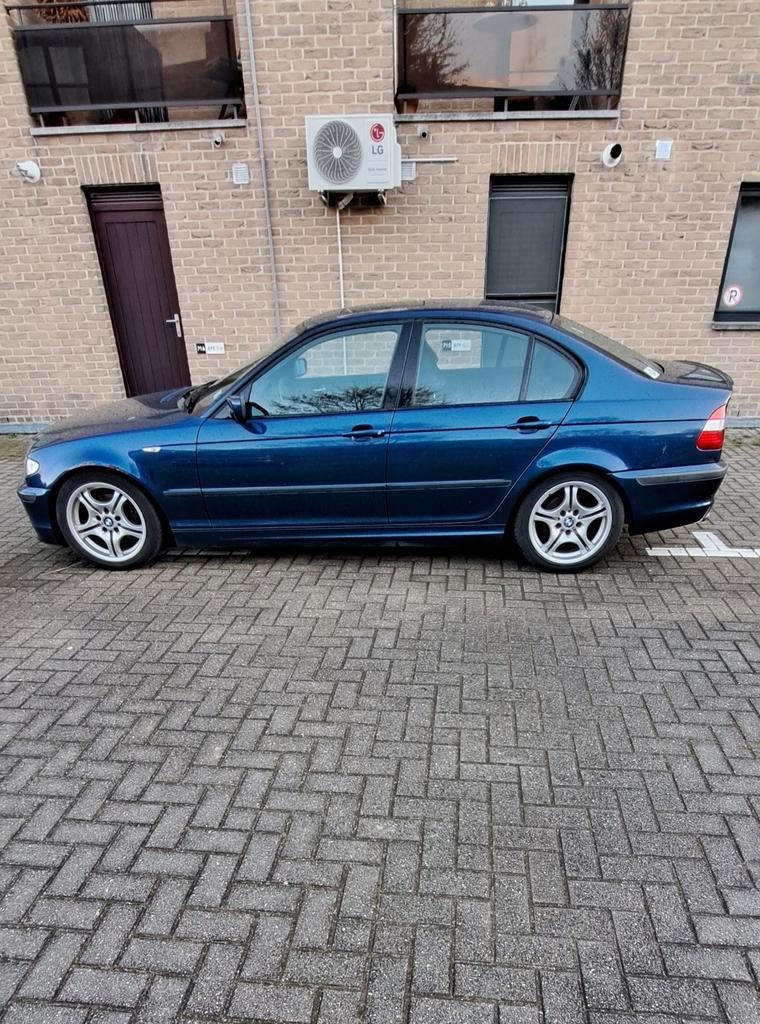 ☆ BMW E46 325I met origineel M-Pakket & LPG ☆, Auto's, BMW, 4 deurs, Achterwielaandrijving, Zwart, 2494 cc