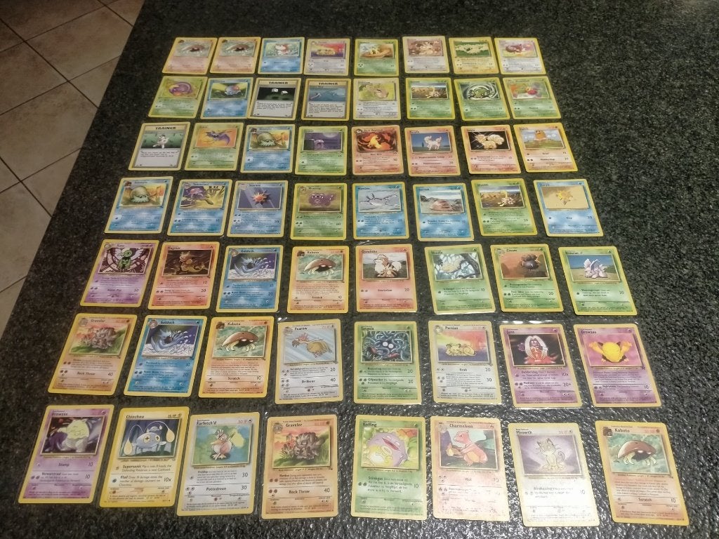 POKEMON 56 OLD SCOOL KAARTEN MET DEEL FIRST EDITION BIJ!!, Ophalen of Verzenden