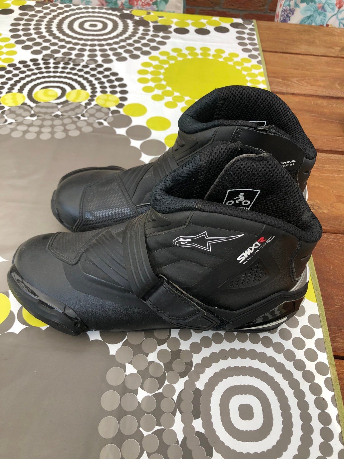 Twee paar motorlaarzen 50€ (voor de twee), Motoren, Kleding | Motorkleding, Ophalen, Laarzen