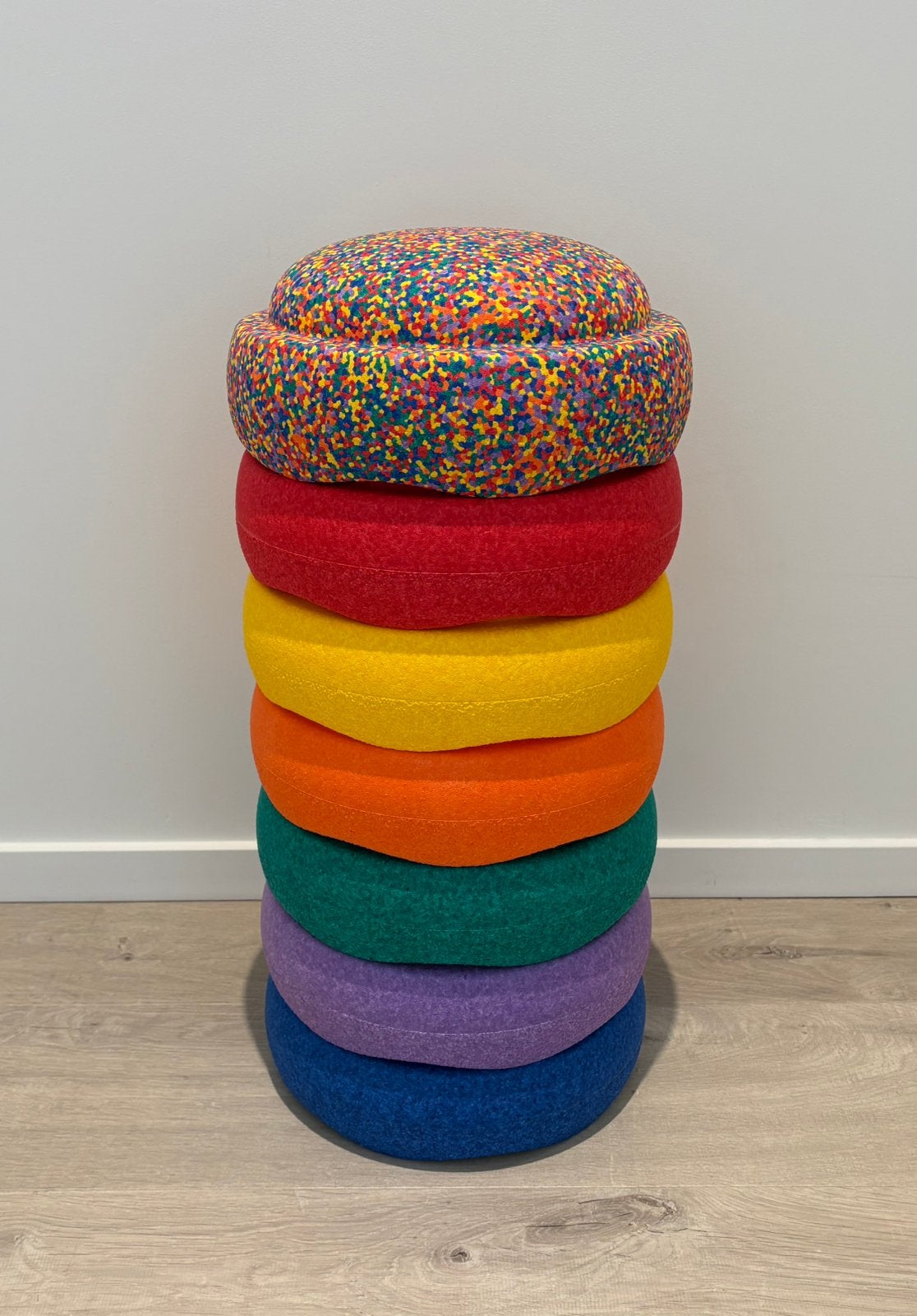 Stapelstein rainbow + confetti steen, Kinderen en Baby's, Ophalen, Zo goed als nieuw