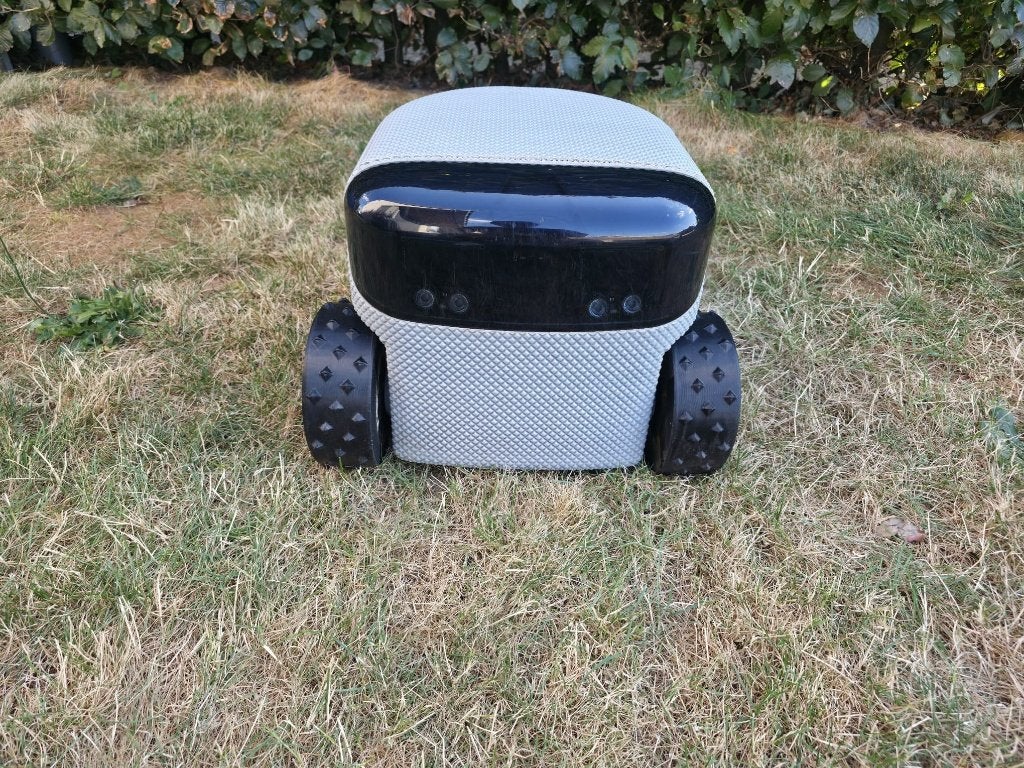AI robotmaaier (2024) silver, 3000m2, geen perimeterdraad, Ophalen, Zo goed als nieuw