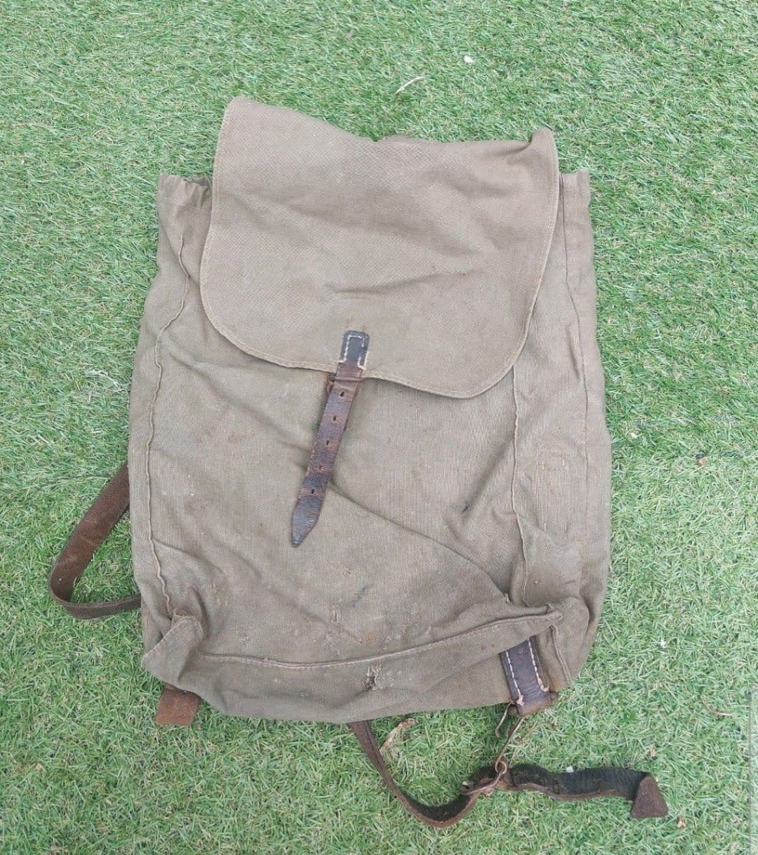 Sac à dos d'artillerie de la Wehrmacht de la Seconde Guerre, Enlèvement ou Envoi, Armée de terre, Vêtements ou Chaussures