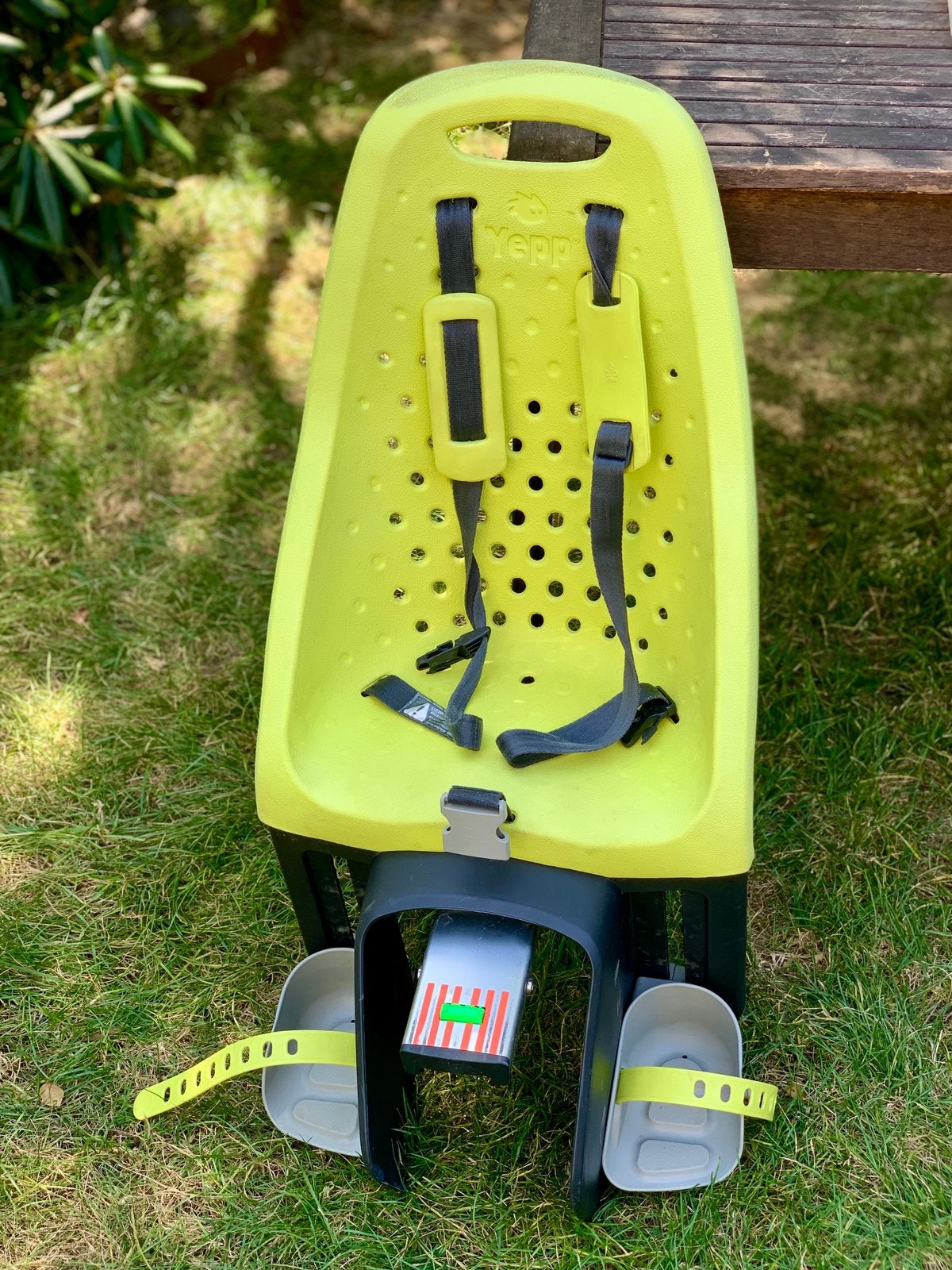 Siège vélo Yepp (Thule), Vélos & Vélomoteurs, Enlèvement ou Envoi, Repose-pieds, Utilisé, 0 à 10 kg