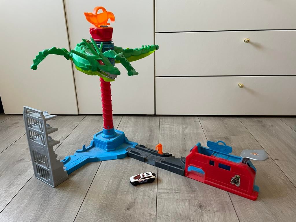 Attaque aérienne Hot Wheels Dragon, Enlèvement, Utilisé, Circuit, Hot Wheels