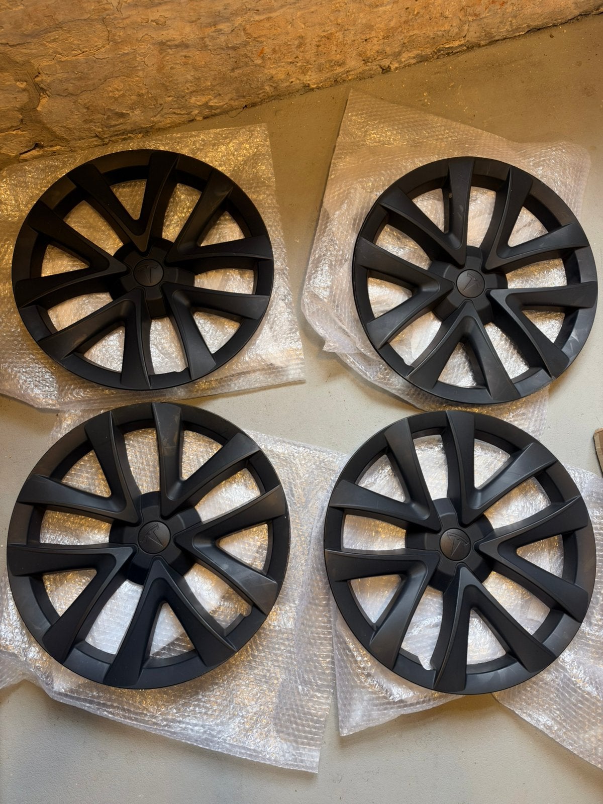 Tesla Model 3 18” Wheel Cover Set, Auto diversen, Ophalen, Gebruikt