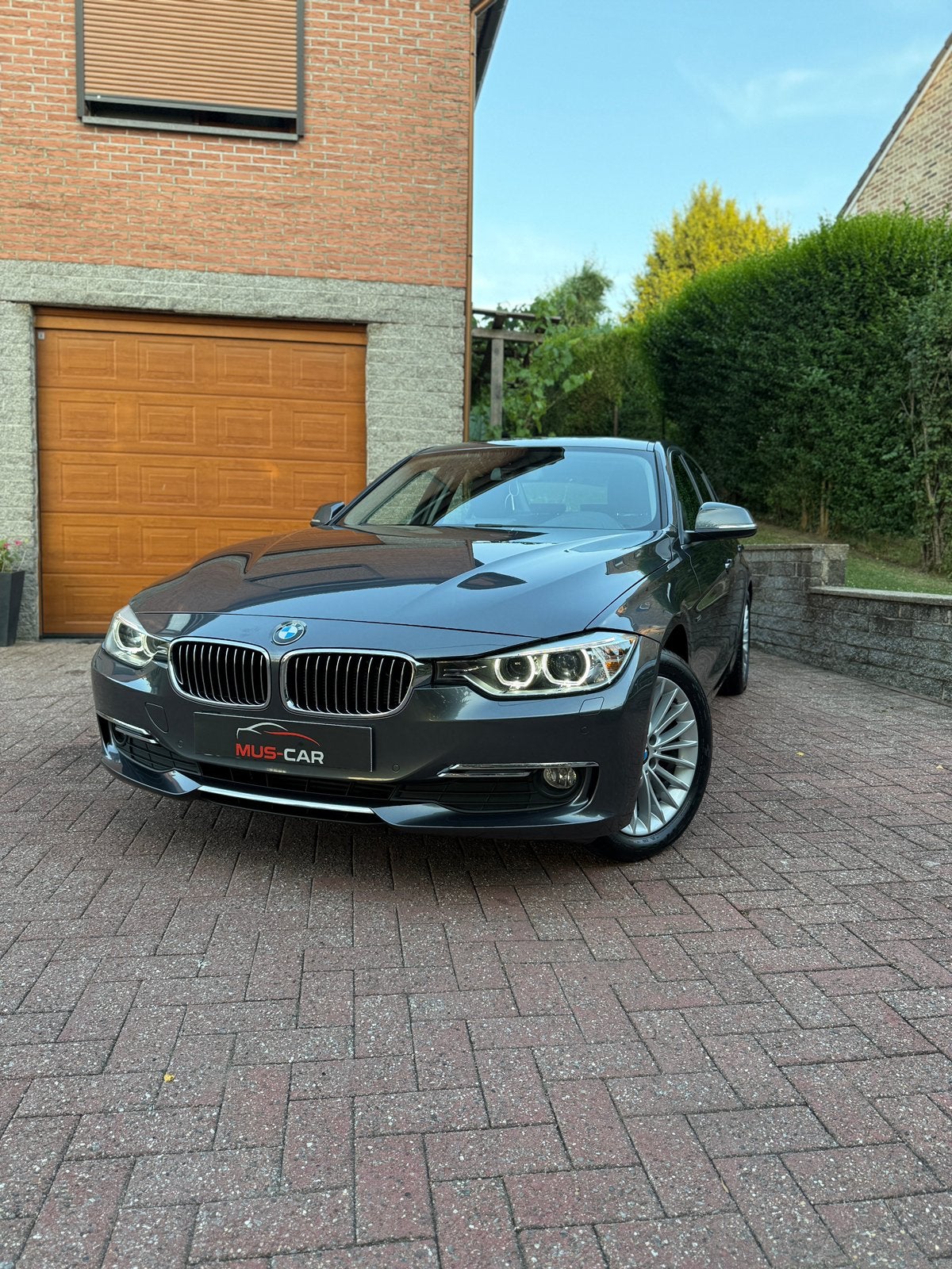 BMW 118d -GARANTIE - TRES PROPRE, Autos, Cuir, Achat, Boîte manuelle, Noir