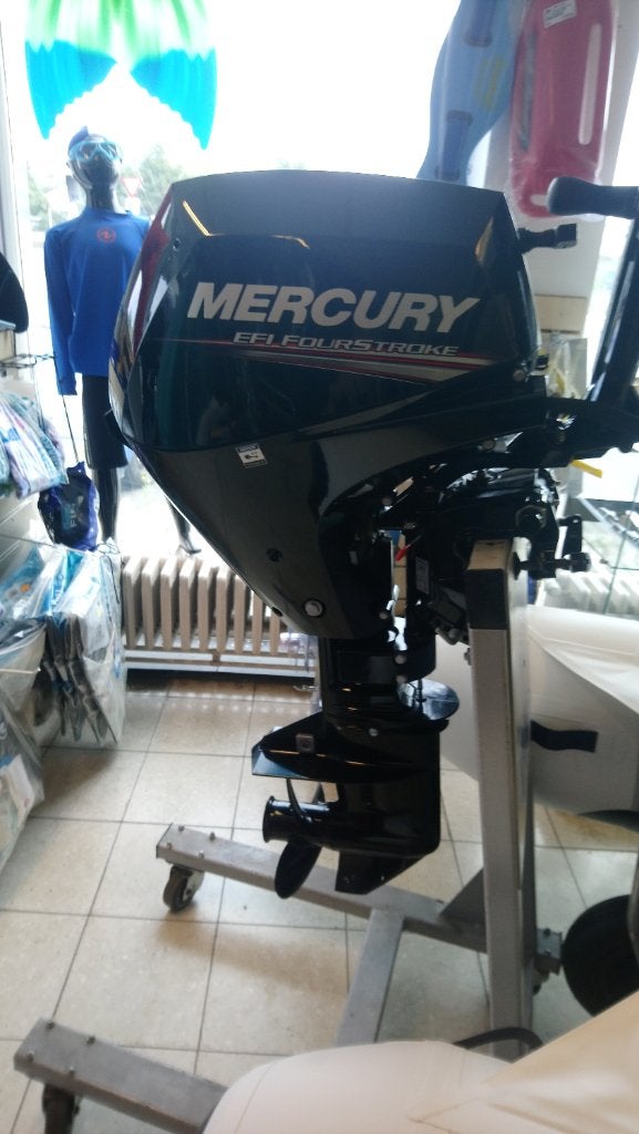 Quicksilver 320 airdeck en Mercury 15 pk, Watersport en Boten, Rubberboten, Ophalen, Zo goed als nieuw, Benzine, Brandstoftank