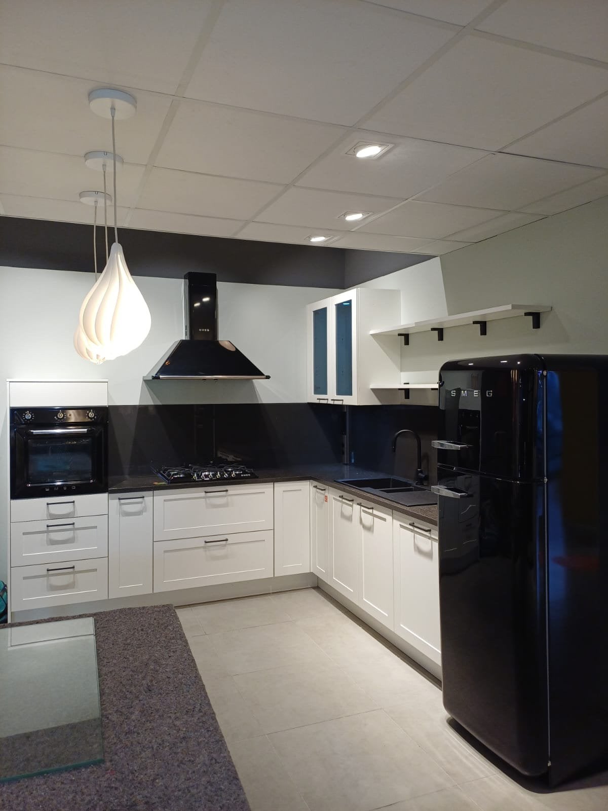 CUISINE SMEG FULL EQUIPEE NEUVE, Enlèvement ou Envoi, Comme neuf, Blanc