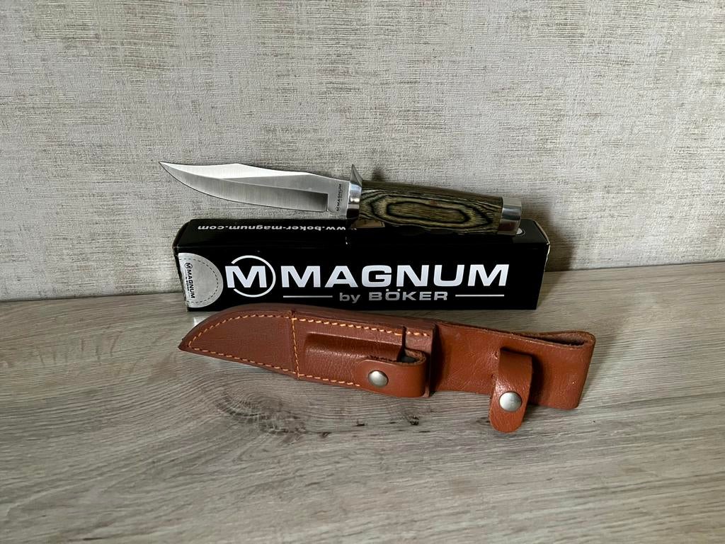 Böker Magnum Jungle Devil - 440 blade - Nieuw + leren etui, Ophalen, Nieuw