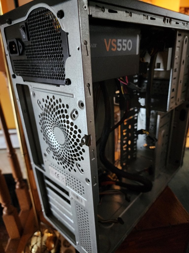Tour PC avec alimentation 550W, Informatique & Logiciels, Enlèvement, Utilisé