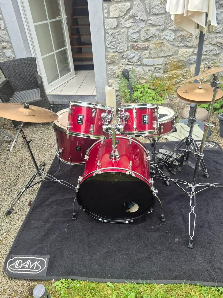 Magnifique batterie Sonor AQX rouge Red Moon Sparkle, Musique & Instruments, Batteries & Percussions, Enlèvement, Pearl