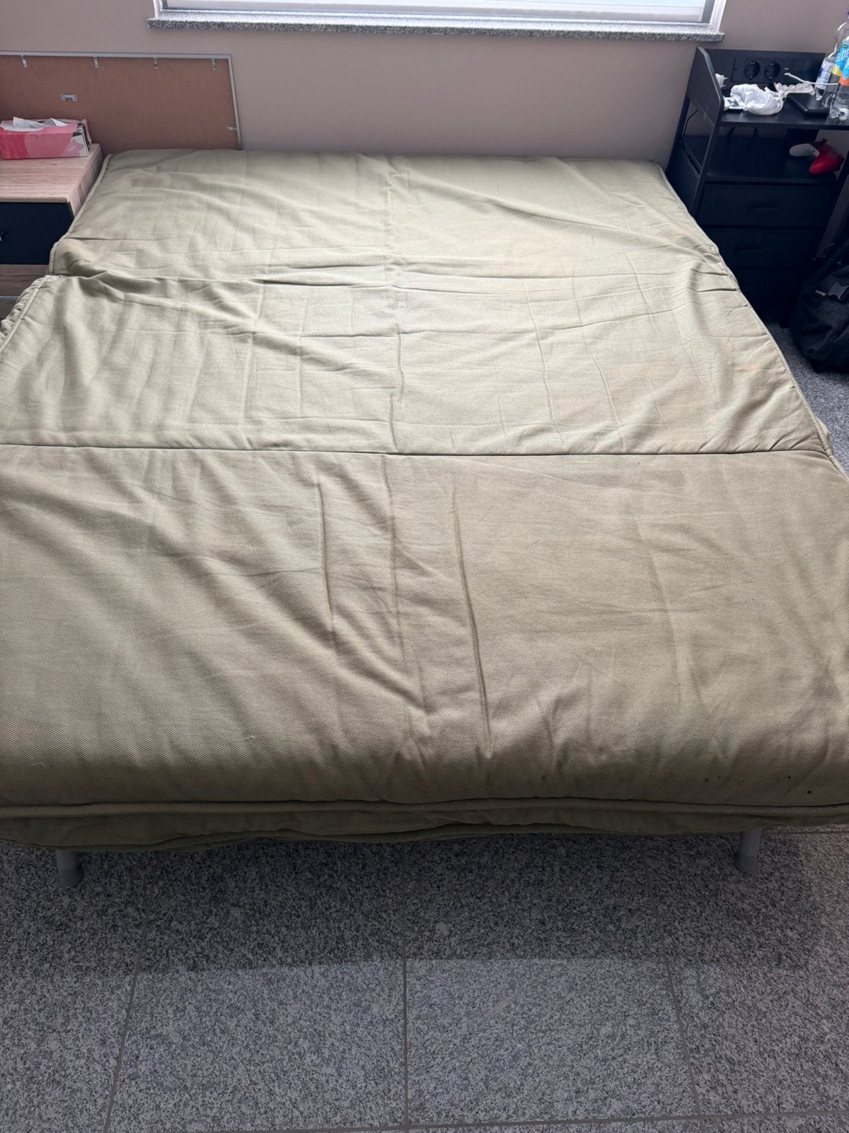 Zetelbed dringt weg, Enlèvement, Comme neuf