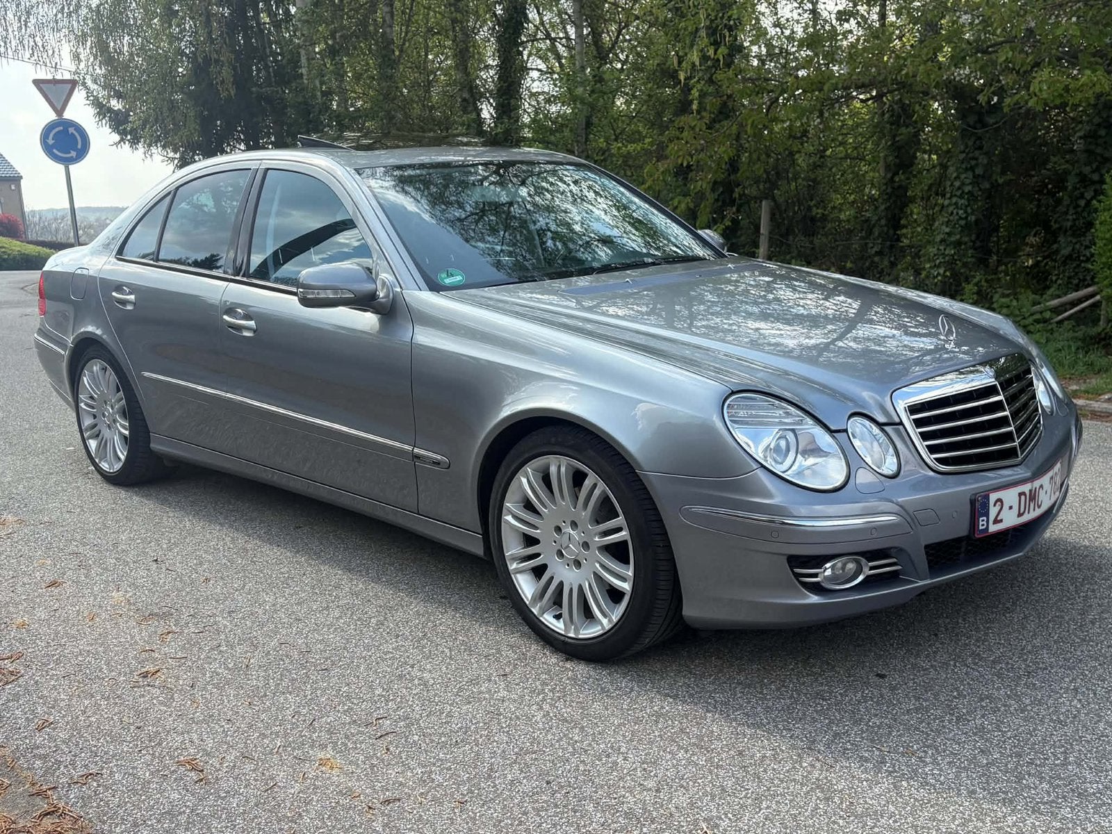 Mercedes Classe e200 '' business Edition '', Cuir, Achat, Phares directionnels, 4 portes