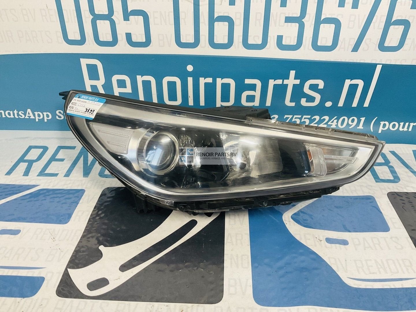 Koplamp Hyundai i30 Rechts Led G492122020 Origineel 4-B15-35, -, Utilisé, -, Enlèvement ou Envoi
