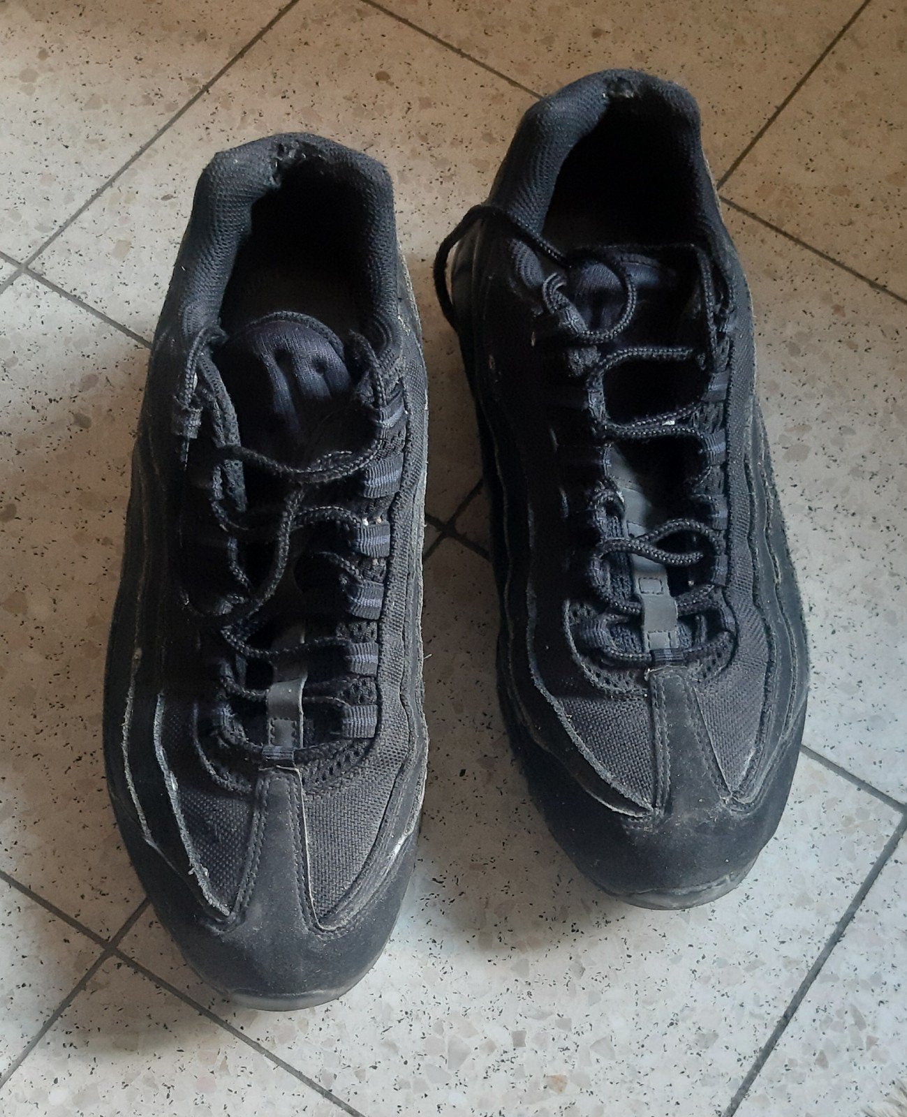 Chaussures homme taille 42.5, Vêtements | Hommes, Chaussures, Nike, Enlèvement, Porté, Baskets