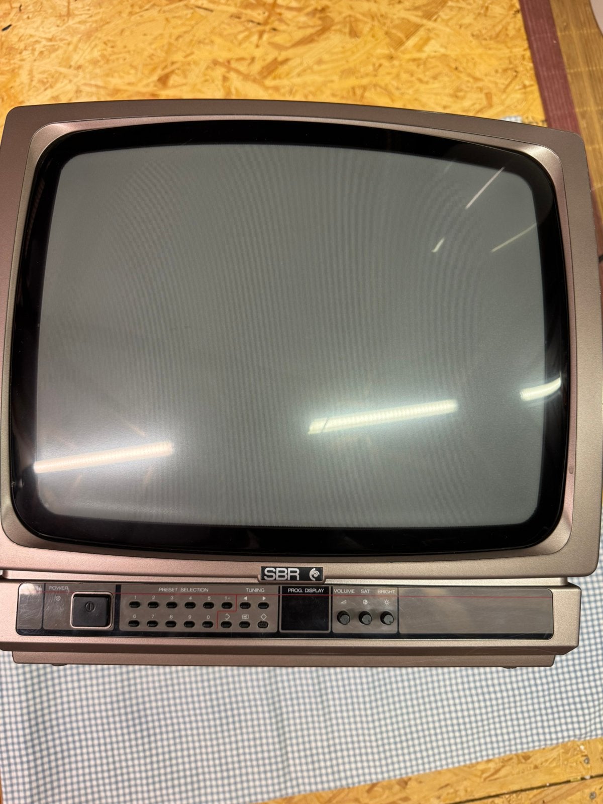 Télévision, Antiquités & Art, Enlèvement