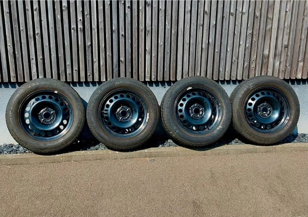 Jantes avec pneus hiver 205/60-16 pour Opel, entraxe 5x105, Autos : Pièces & Accessoires, Pneus et Jantes, Pneus hiver, 16 pouces