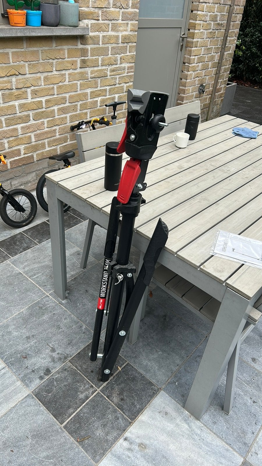 Elite workstand team, Ophalen, Zo goed als nieuw