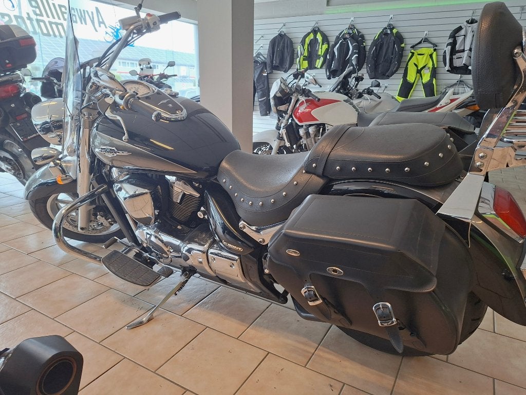 Suzuki VLR 1800 intruder 02/2011 46.385km 8.950 €, Motoren, Motoren | Suzuki, 2 cilinders, Occasion, Chopper, Particulier