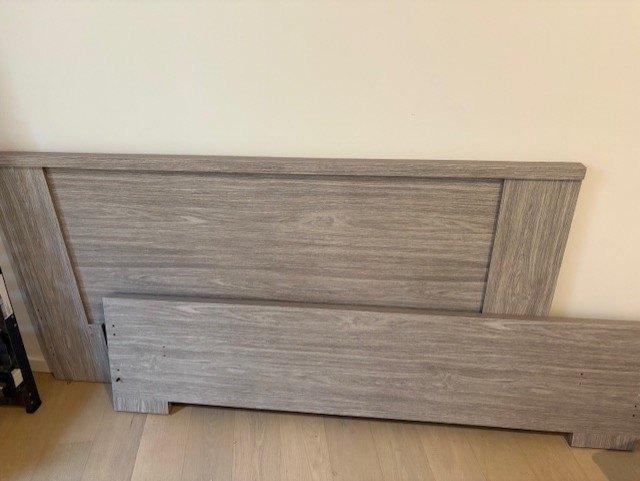 Lattenbodems 2x met bed en hoeslakens, Huis en Inrichting, Ophalen, Tweepersoons, Zo goed als nieuw, 200 cm