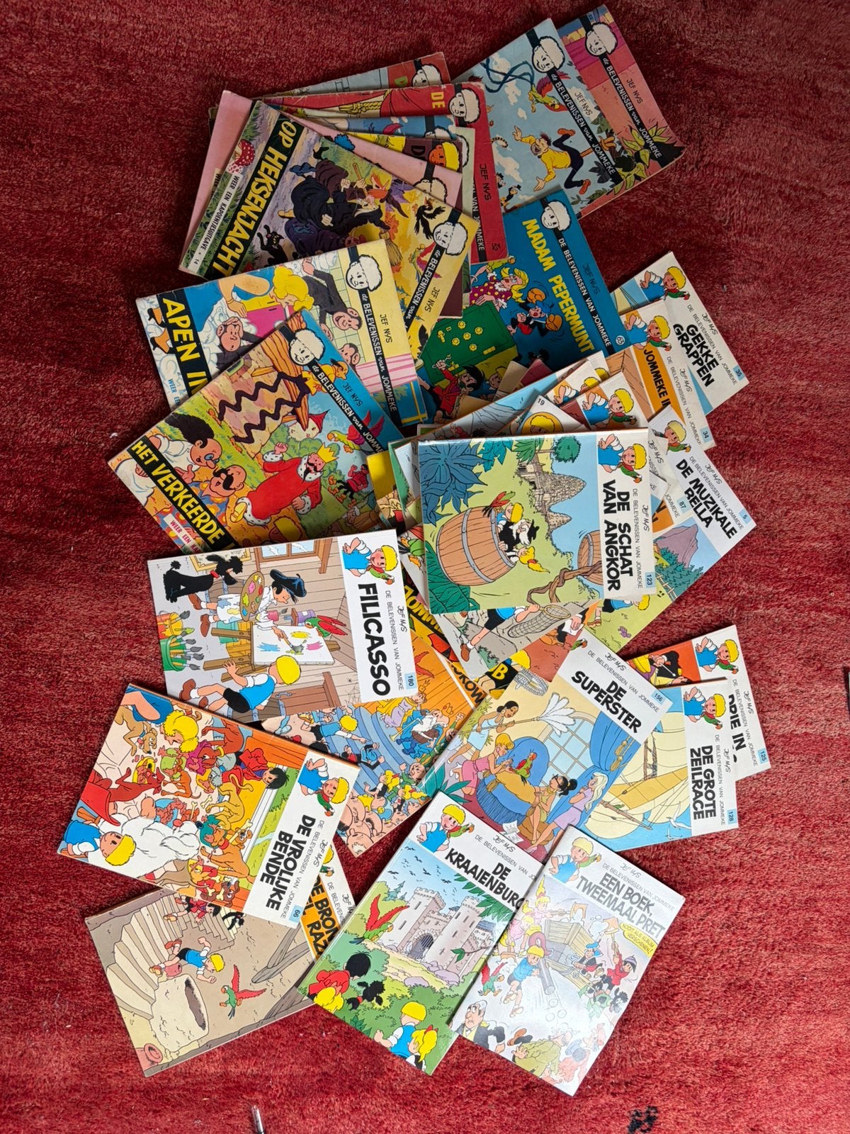 Lot jommeke strips, Hobby en Vrije tijd, Verzamelkaartspellen | Pokémon, Ophalen, Zo goed als nieuw