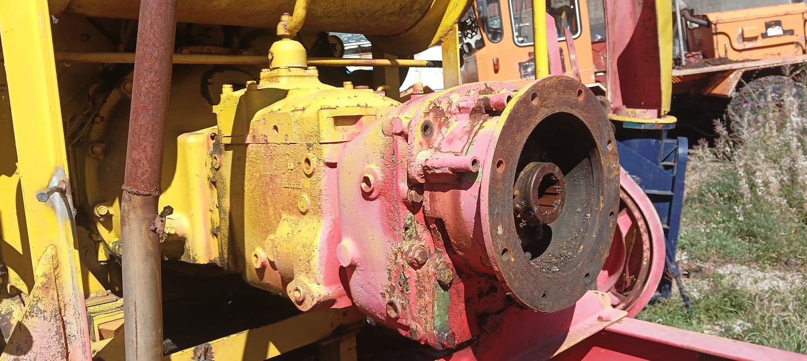Moteur camion berliet et boit, Enlèvement